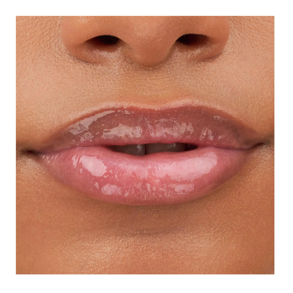 Brillo Labial Essence Volumen Extremo Efecto Frio con Acido Hyaluronico y Vitamina E - 02 Ice Ice Baby! ESSENCE Cosmeticos-skincare