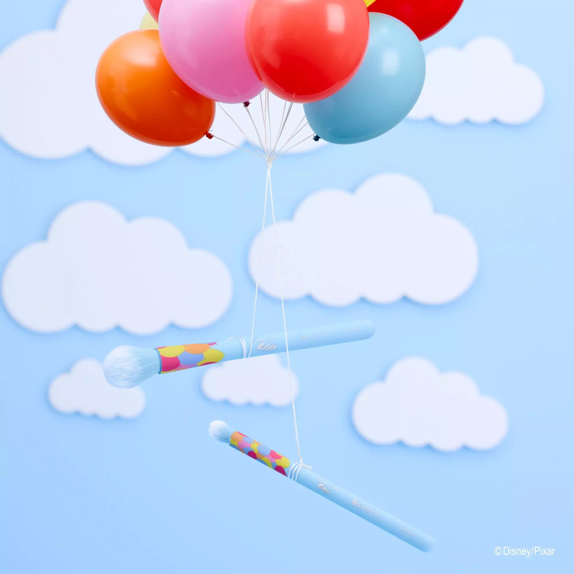 Brocha Para Sombra de Ojos Disney Pixar Up - Essence 2166 ESSENCE Cosmeticos-skincare