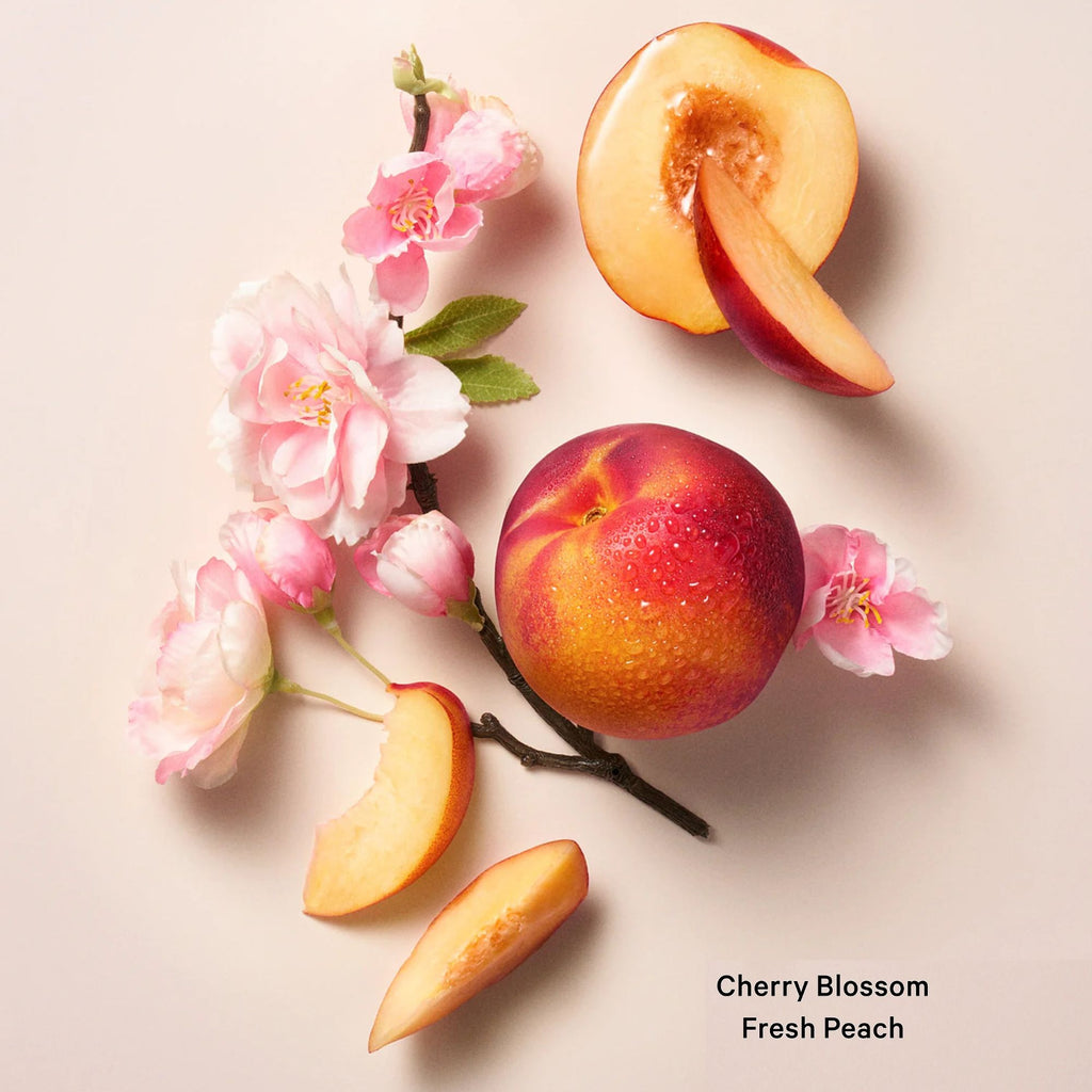 Loción Corporal Love Spell Shimmer Victorias Secret - 236 ml